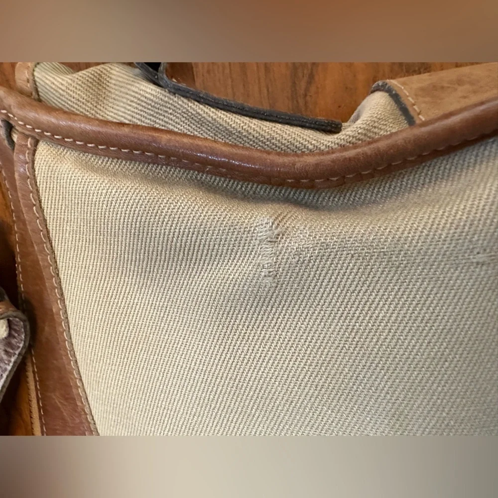 A684 circa 1978 Ghurka No. 8 Courier Bag Leather USA Made Vintage Saddle